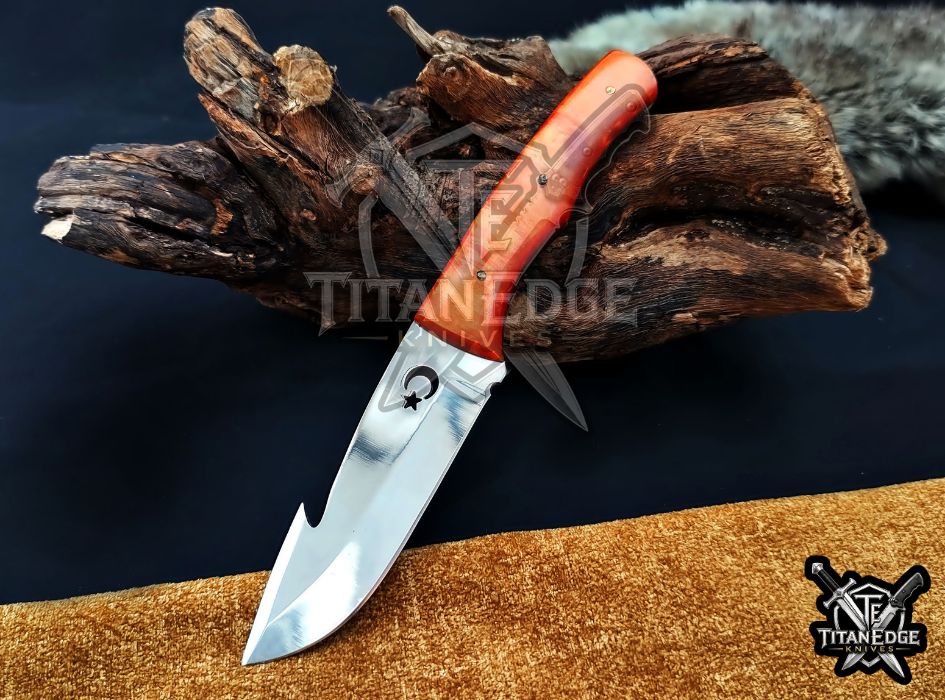Custom Handcrafted Damascus/Carbon Steel Hunting Knife, 8-Inch Full Tang Skinning Blade, Bushcraft EDC Tool, Resin Handle Camping Tool