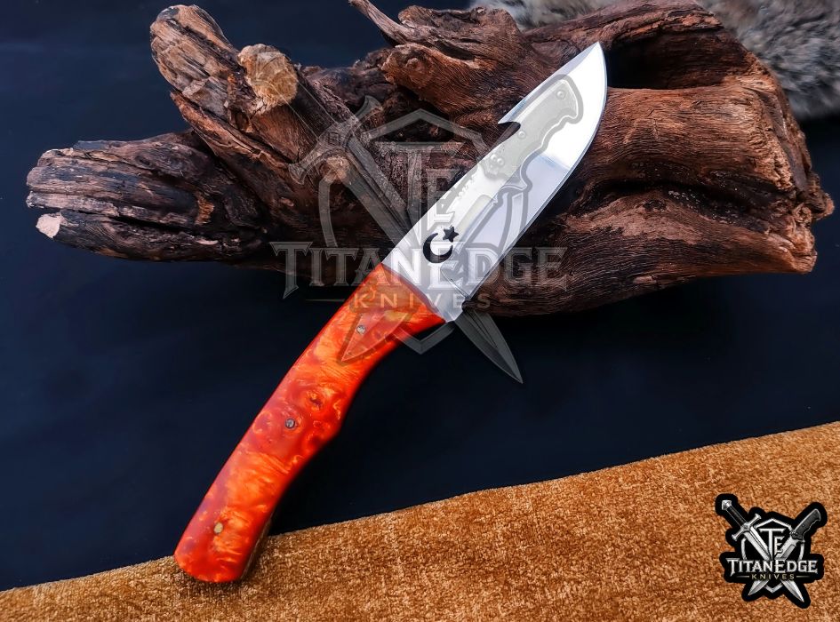 Custom Handcrafted Damascus/Carbon Steel Hunting Knife, 8-Inch Full Tang Skinning Blade, Bushcraft EDC Tool, Resin Handle Camping Tool