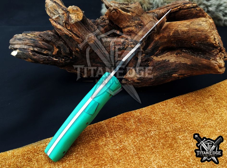 Custom Handcrafted Damascus/Carbon Steel Hunting Knife, 8-Inch Full Tang Skinning Blade, Bushcraft EDC Tool, Wood Handle Camping Tool