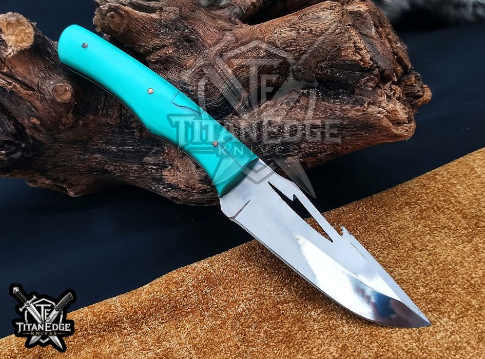 Custom Handcrafted Damascus/Carbon Steel Hunting Knife, 8-Inch Full Tang Skinning Blade, Bushcraft EDC Tool, Wood Handle Camping Tool