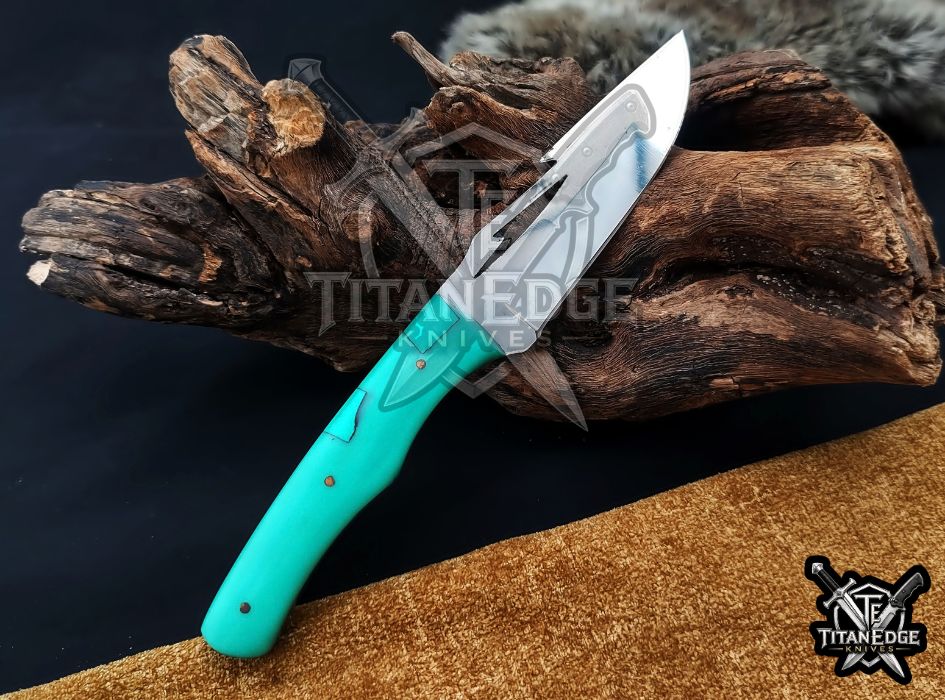 Custom Handcrafted Damascus/Carbon Steel Hunting Knife, 8-Inch Full Tang Skinning Blade, Bushcraft EDC Tool, Wood Handle Camping Tool