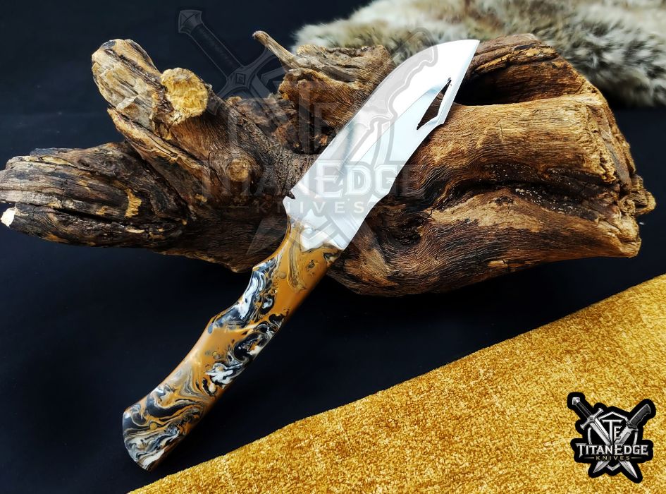Custom Handcrafted Damascus/Carbon Steel Hunting Knife, 8-Inch Full Tang Skinning Blade, Bushcraft EDC Tool, Resin Handle Camping Tool