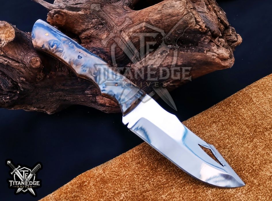 Custom Handcrafted Damascus/Carbon Steel Hunting Knife, 8-Inch Full Tang Skinning Blade, Bushcraft EDC Tool, Resin Handle Camping Tool