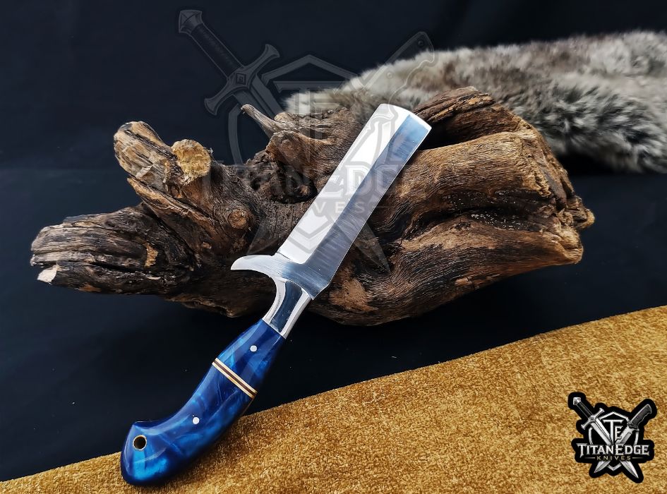 Custom Handcrafted Damascus/Carbon Steel Hunting Knife, 8-Inch Full Tang Skinning Blade, Bushcraft EDC Tool, Wood Handle Camping Tool