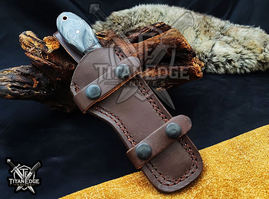 Custom Handcrafted Damascus/Carbon Steel Hunting Knife, 8-Inch Full Tang Skinning Blade, Bushcraft EDC Tool, Resin Handle Camping Tool