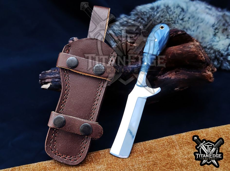 Custom Handcrafted Damascus/Carbon Steel Hunting Knife, 8-Inch Full Tang Skinning Blade, Bushcraft EDC Tool, Resin Handle Camping Tool