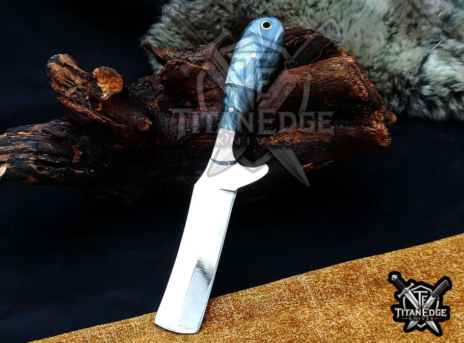 Custom Handcrafted Damascus/Carbon Steel Hunting Knife, 8-Inch Full Tang Skinning Blade, Bushcraft EDC Tool, Resin Handle Camping Tool