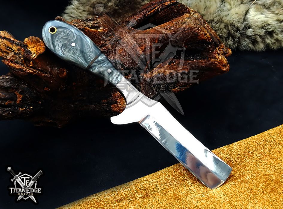 Custom Handcrafted Damascus/Carbon Steel Hunting Knife, 8-Inch Full Tang Skinning Blade, Bushcraft EDC Tool, Resin Handle Camping Tool