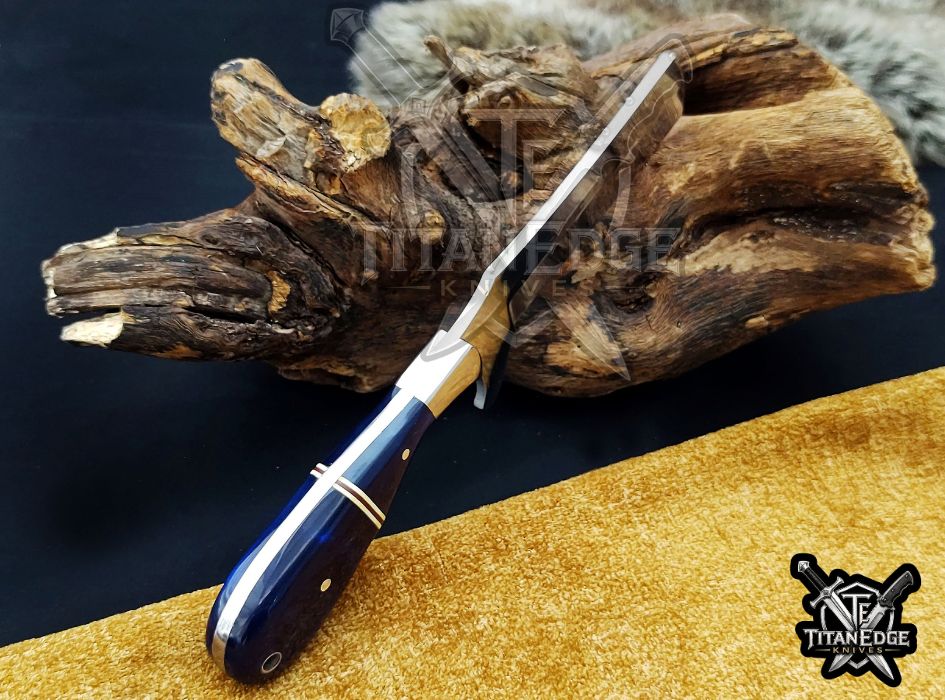 Custom Handcrafted Damascus/Carbon Steel Hunting Knife, 8-Inch Full Tang Skinning Blade, Bushcraft EDC Tool, Resin Handle Camping Tool