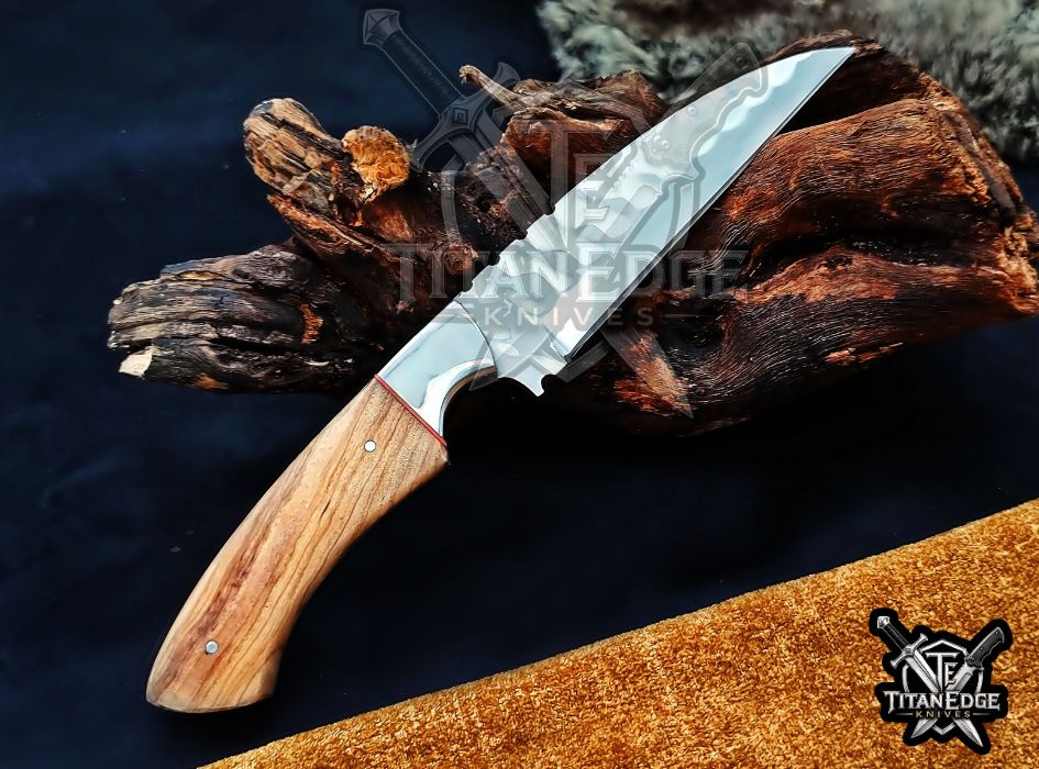 Custom Handcrafted Damascus/Carbon Steel Hunting Knife, 10-Inch Full Tang Skinning Blade, Bushcraft EDC Tool, Wood Handle Camping Tool