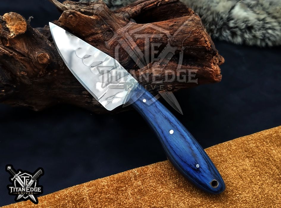Custom Handcrafted Damascus/Carbon Steel Hunting Knife, 7.75-Inch Full Tang Skinning Blade, Bushcraft EDC Tool, Wood Handle Camping Tool