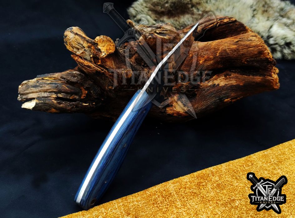Custom Handcrafted Damascus/Carbon Steel Hunting Knife, 7.75-Inch Full Tang Skinning Blade, Bushcraft EDC Tool, Wood Handle Camping Tool