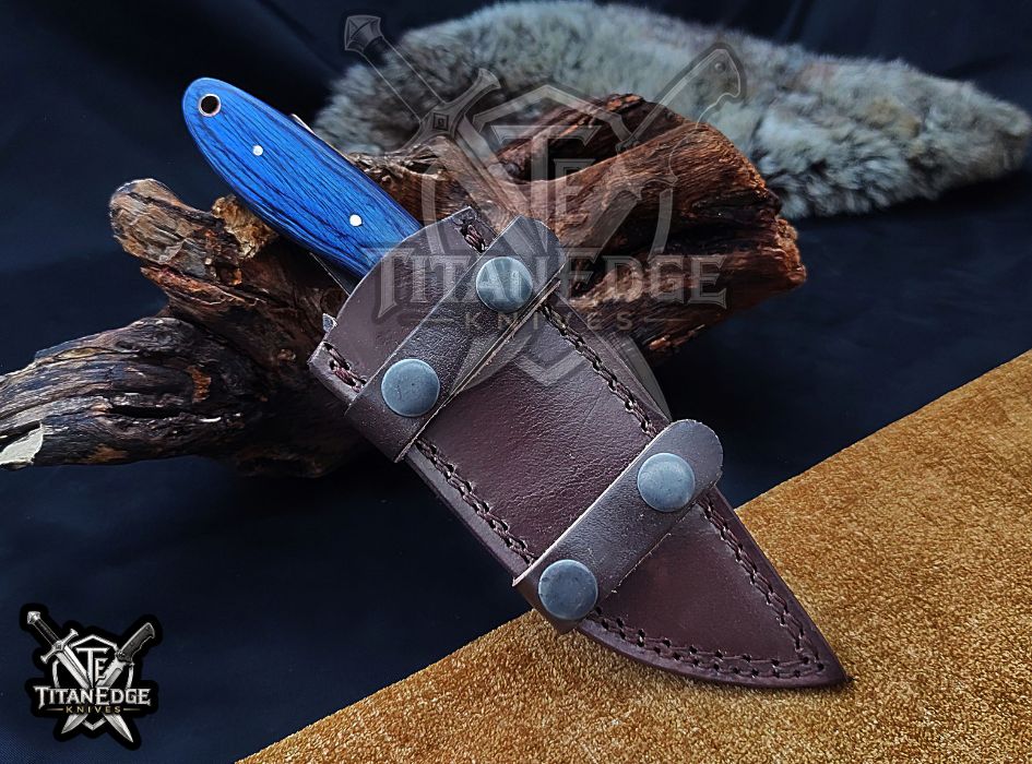 Custom Handcrafted Damascus/Carbon Steel Hunting Knife, 7.75-Inch Full Tang Skinning Blade, Bushcraft EDC Tool, Wood Handle Camping Tool