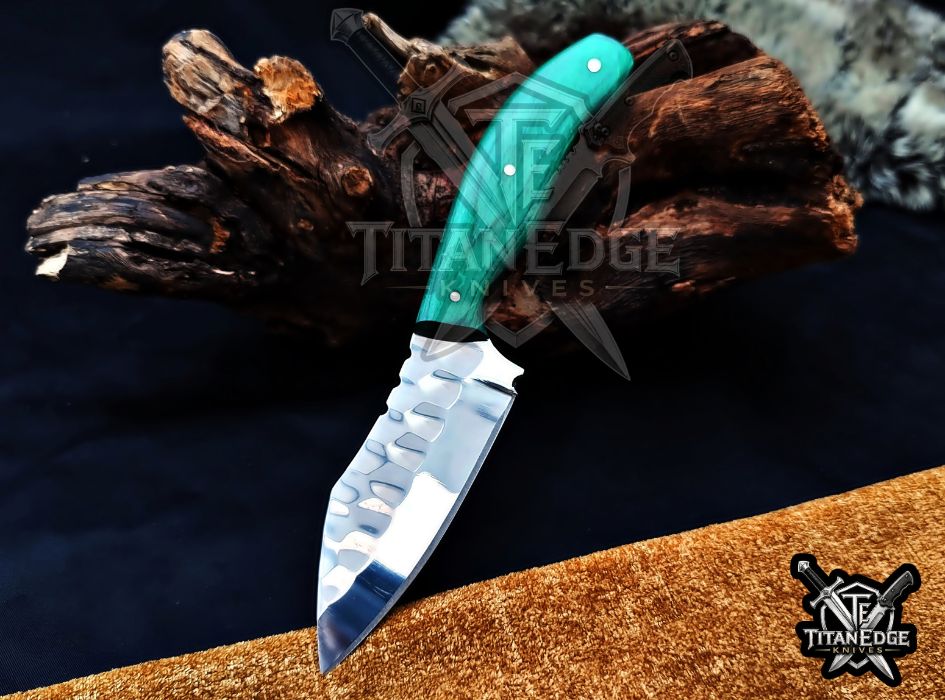 Custom Handcrafted Damascus/Carbon Steel Hunting Knife, 8-Inch Full Tang Skinning Blade, Bushcraft EDC Tool, Wood Handle Camping Tool