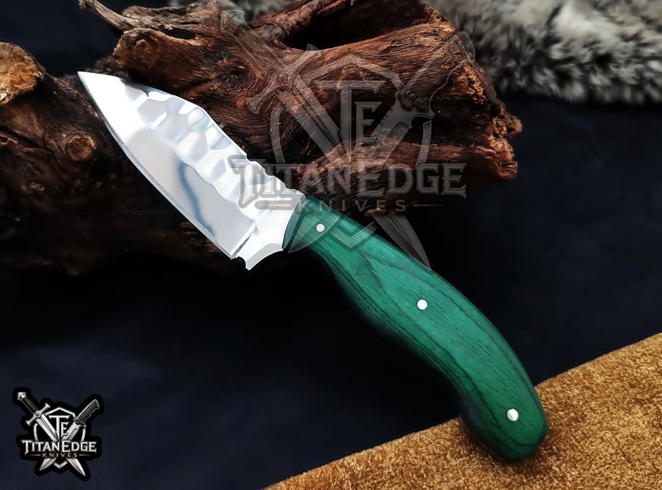 Custom Handcrafted Damascus/Carbon Steel Hunting Knife, 8-Inch Full Tang Skinning Blade, Bushcraft EDC Tool, Wood Handle Camping Tool