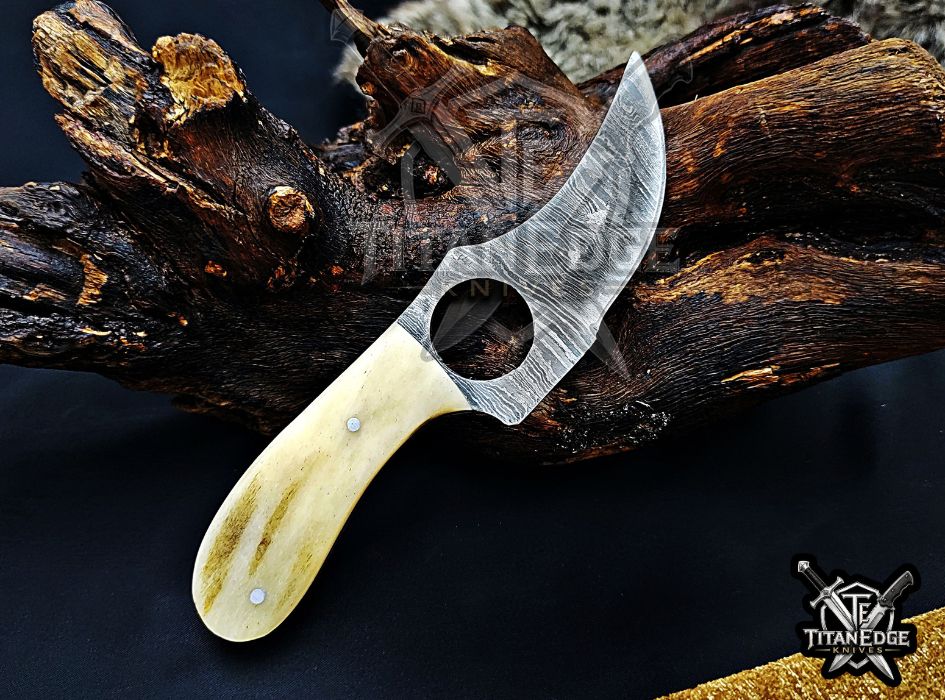 Custom Handcrafted Damascus/Carbon Steel Hunting Knife, 6-Inch Full Tang Skinning Blade, Bushcraft EDC Tool, Wood Handle Camping Tool