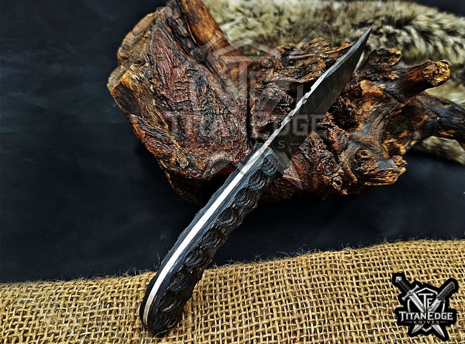 Personalized Handcrafted Damascus Hunting Knife, 8-Inch Full Tang Skinning Blade, Bushcraft EDC Tool, Wood Handle Camping Tool