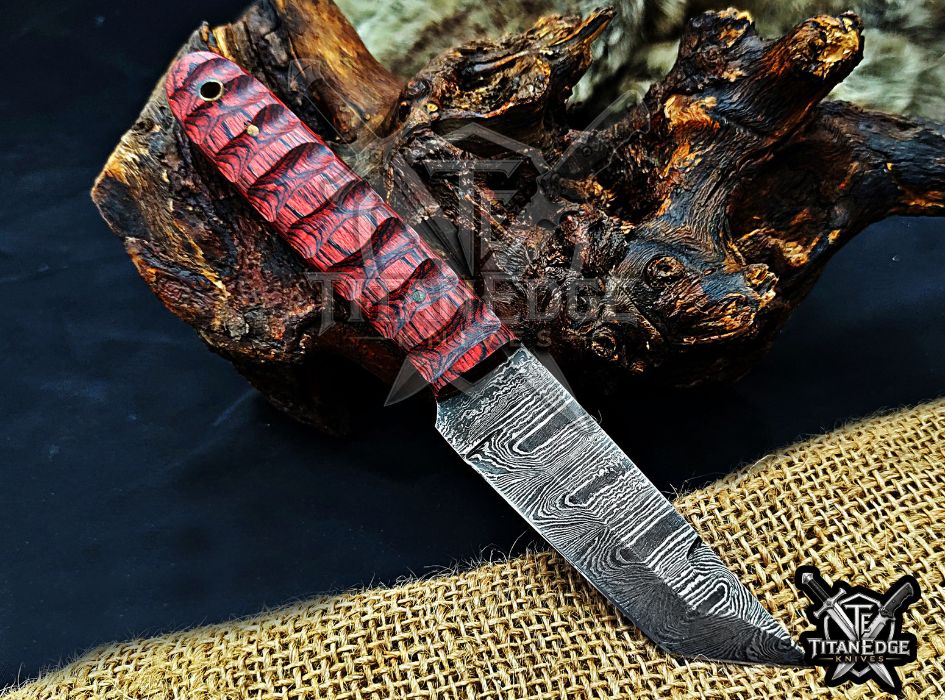 Personalized Handcrafted Damascus Hunting Knife, 8-Inch Full Tang Skinning Blade, Bushcraft EDC Tool, Wood Handle Camping Tool
