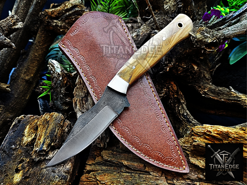 Personalized Handmade Damascus Steel Bowie Knife Hunting Knife: Forged Camping Knife, Gift for Groomsmen With Leather Sheath
