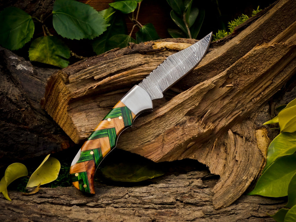 Personalized Handmade 6.75"Damascus Steel Pocket Knife, Folding EDC Hunting Knife, Wood Handle, Groomsmen Gift With Leather Sheath