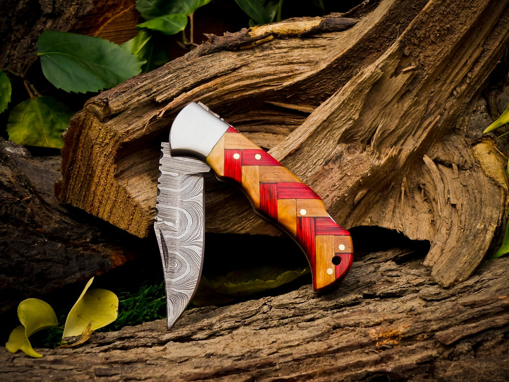 Personalized Handmade 6.75"Damascus Steel Pocket Knife, Folding EDC Hunting Knife, Wood Handle, Groomsmen Gift With Leather Sheath