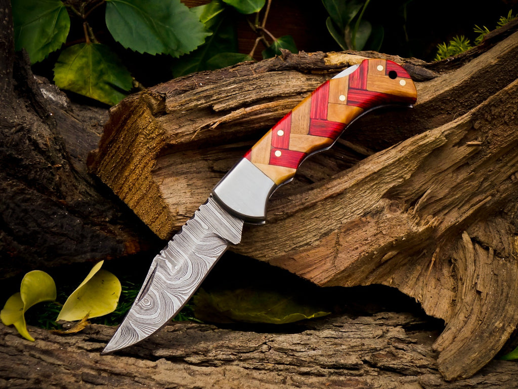 Personalized Handmade 6.75"Damascus Steel Pocket Knife, Folding EDC Hunting Knife, Wood Handle, Groomsmen Gift With Leather Sheath