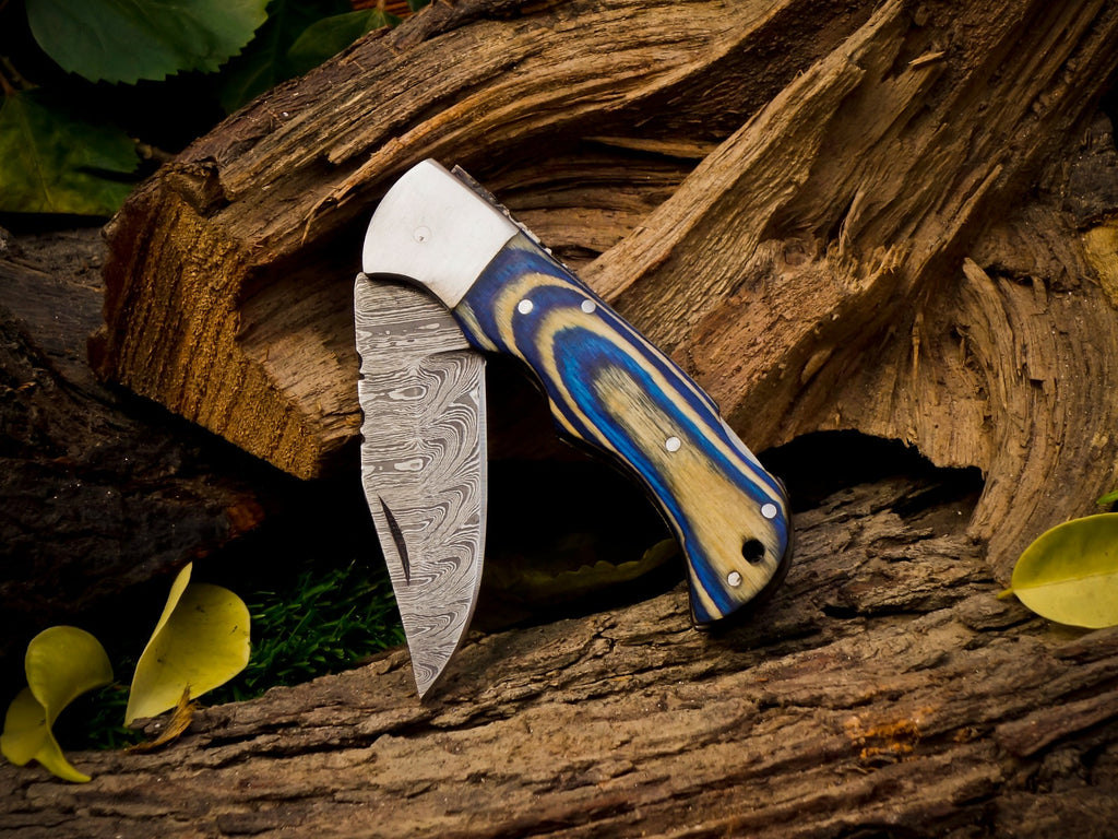 Personalized Handmade 6.75"Damascus Steel Pocket Knife, Folding EDC Hunting Knife, Wood Handle, Groomsmen Gift With Leather Sheath