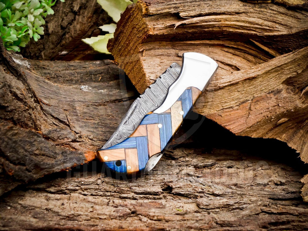 Personalized Handmade 6.75"Damascus Steel Pocket Knife, Folding EDC Hunting Knife, Wood Handle, Groomsmen Gift With Leather Sheath