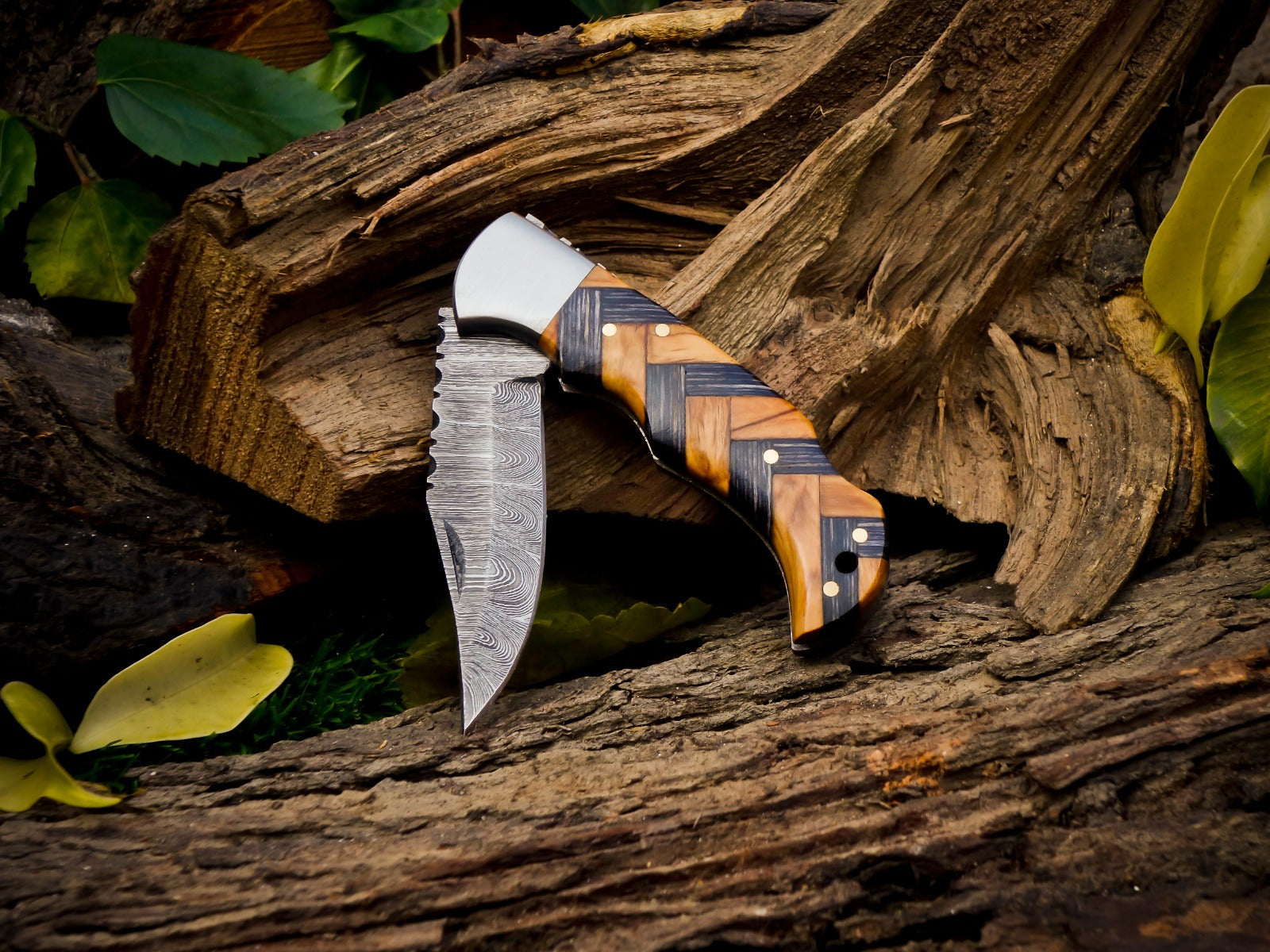 Personalized Handmade 6.75"Damascus Steel Pocket Knife, Folding EDC Hunting Knife, Wood and Resin Handle, Groomsmen Gift With Leather Sheath (Copy)