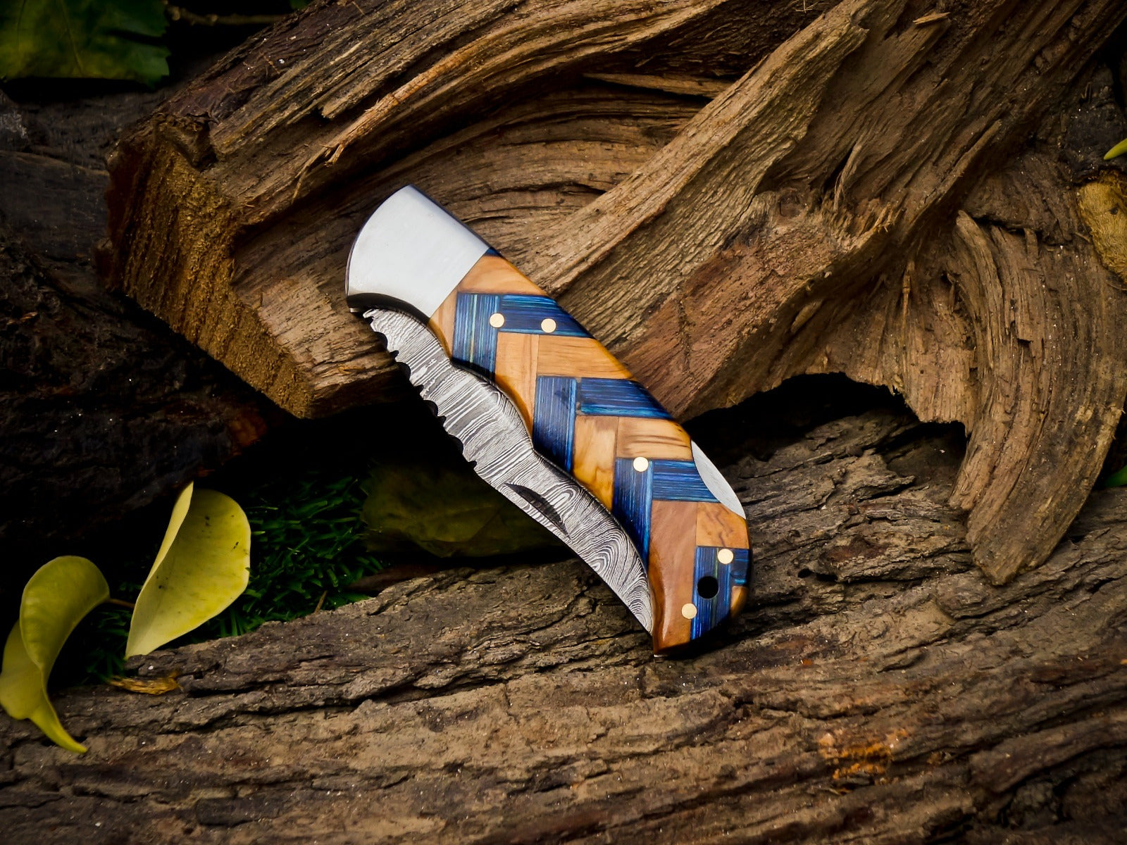Personalized Handmade 6.75"Damascus Steel Pocket Knife, Folding EDC Hunting Knife, Resin Handle, Groomsmen Gift With Leather Sheath