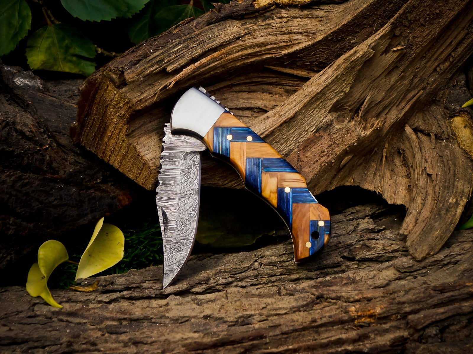 Personalized Handmade 6.75"Damascus Steel Pocket Knife, Folding EDC Hunting Knife, Resin Handle, Groomsmen Gift With Leather Sheath