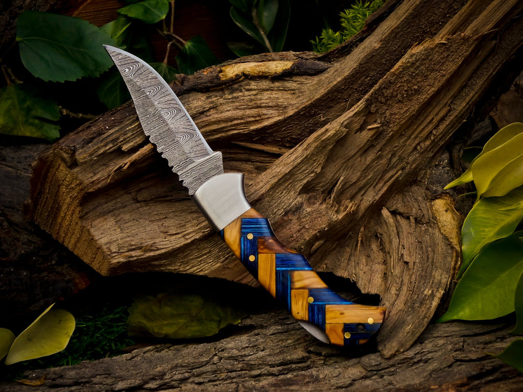 Personalized Handmade 6.75"Damascus Steel Pocket Knife, Folding EDC Hunting Knife, Resin Handle, Groomsmen Gift With Leather Sheath