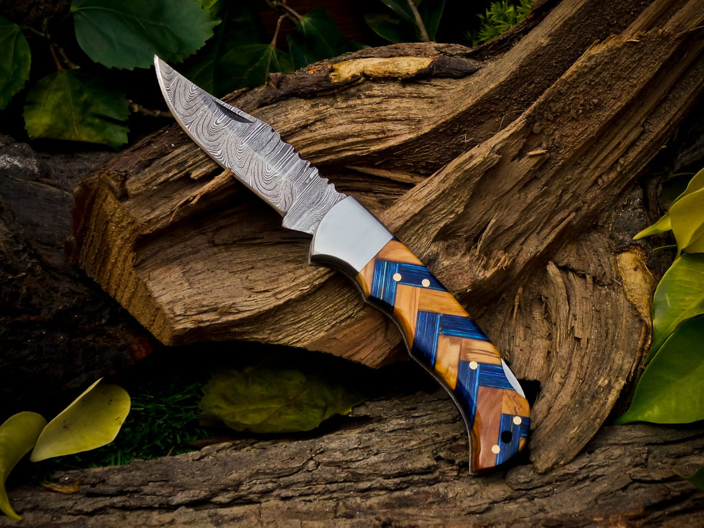 Personalized Handmade 6.75"Damascus Steel Pocket Knife, Folding EDC Hunting Knife, Resin Handle, Groomsmen Gift With Leather Sheath