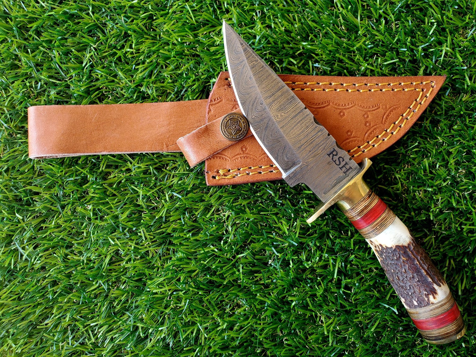 Personalized Set of Groomsmen Damascus Steel Hunting knife Handle Deer Antler