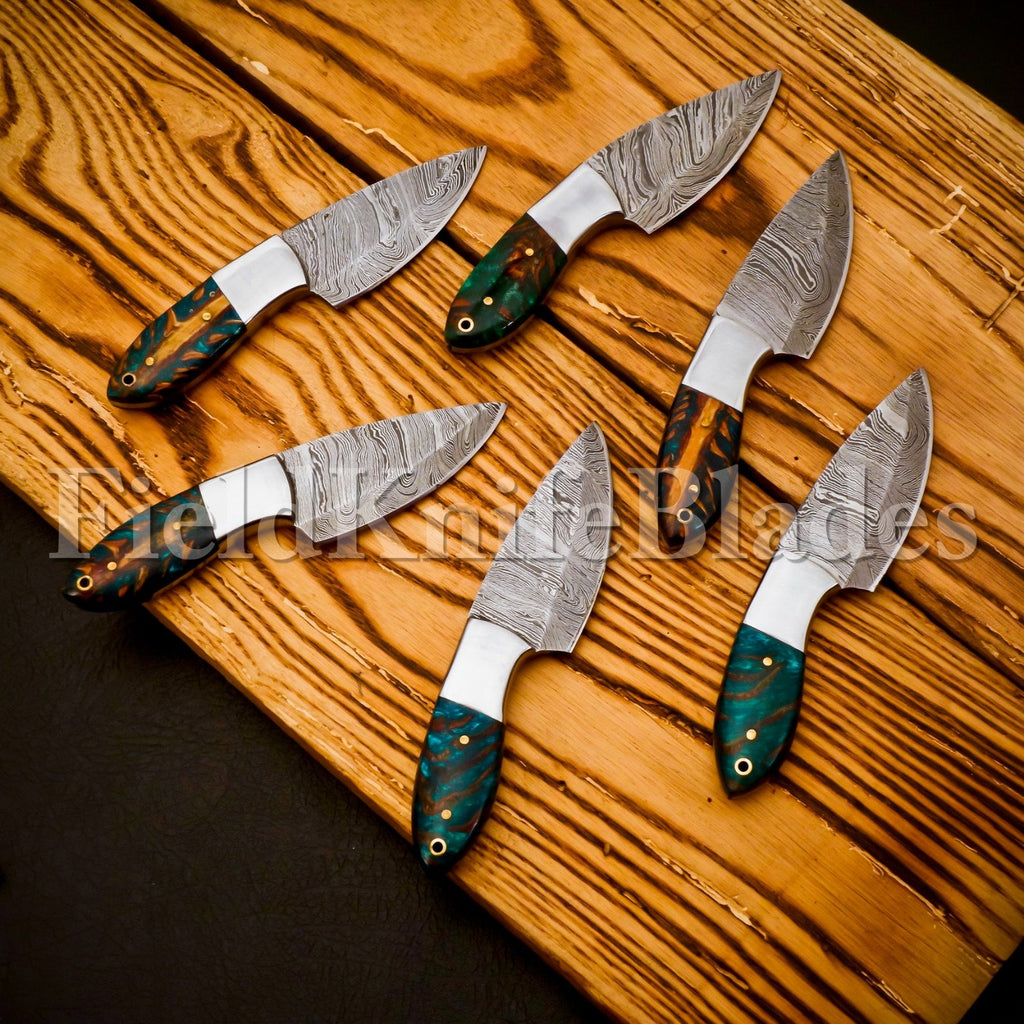 Personalized Set for Groomsmen Damascus Steel Hunting knife Handle Resin