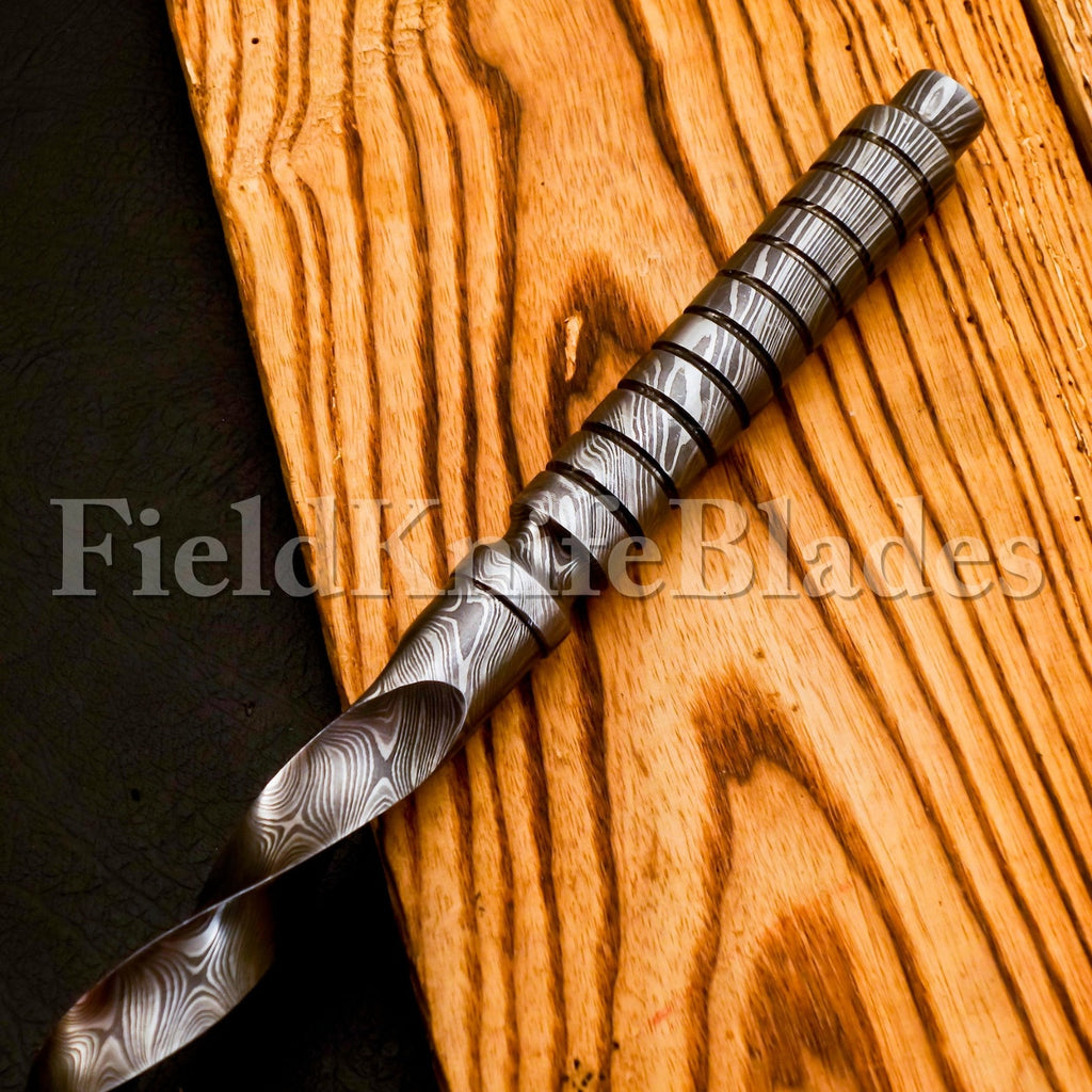 Personalized 10 inch Custom Forged Hunter Damascus Steel Tri Dagger Hand Forged Twisted Pattern Kris Dagger With Leather Cover