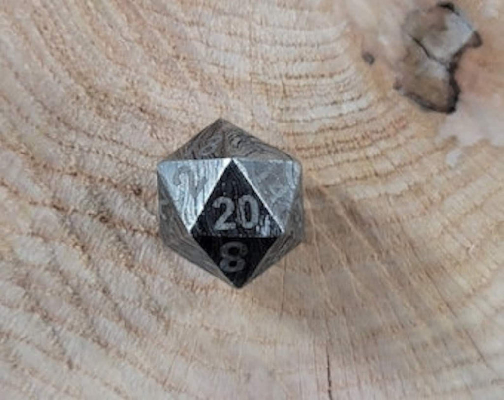 D20 Die 18 mm - Damascus Steel MINT/New / Hand Forged Steel / Damascus Steel / Game Dice / Larp / Gamer Gift