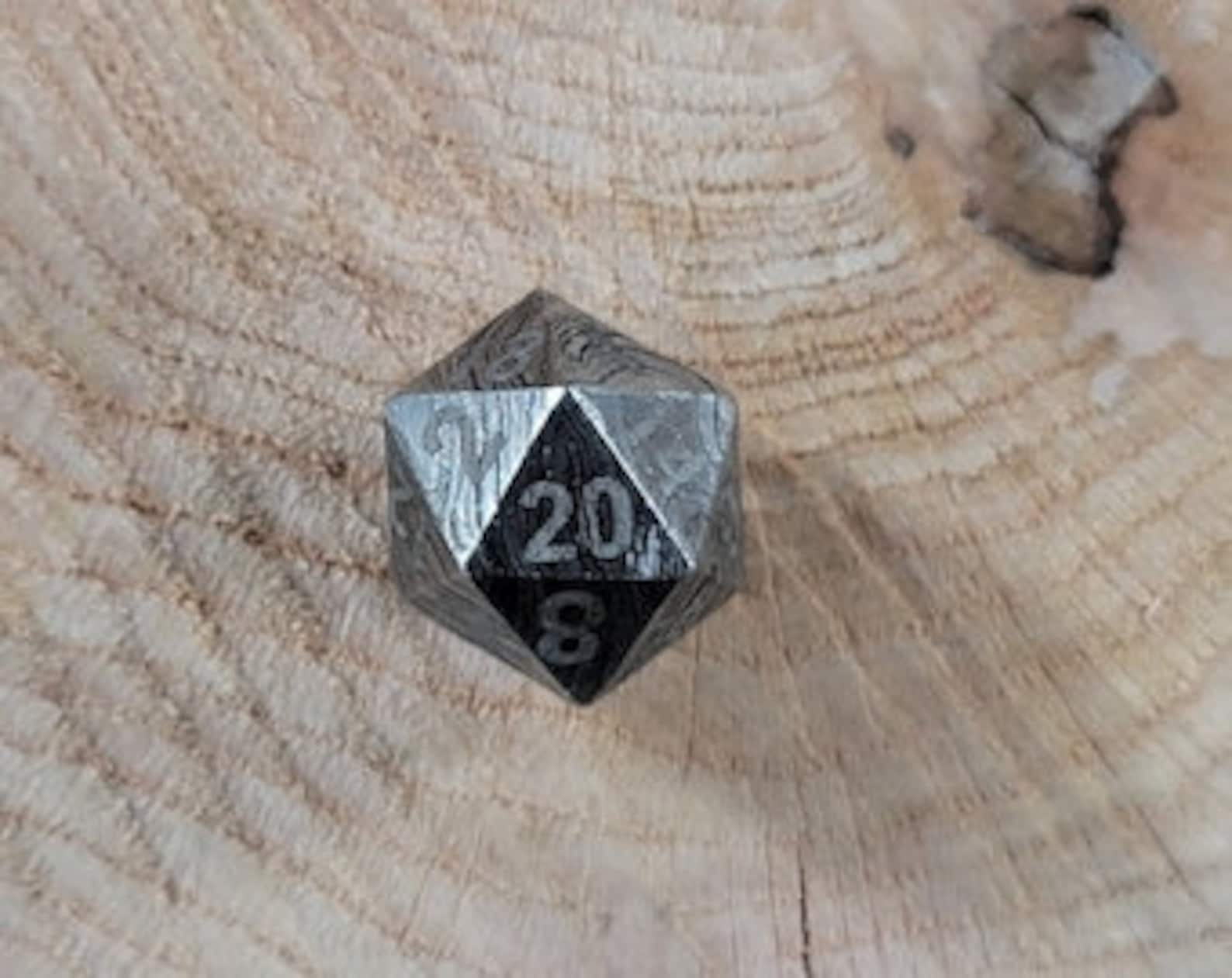 D20 Die 18 mm - Damascus Steel MINT/New / Hand Forged Steel / Damascus Steel / Game Dice / Larp / Gamer Gift