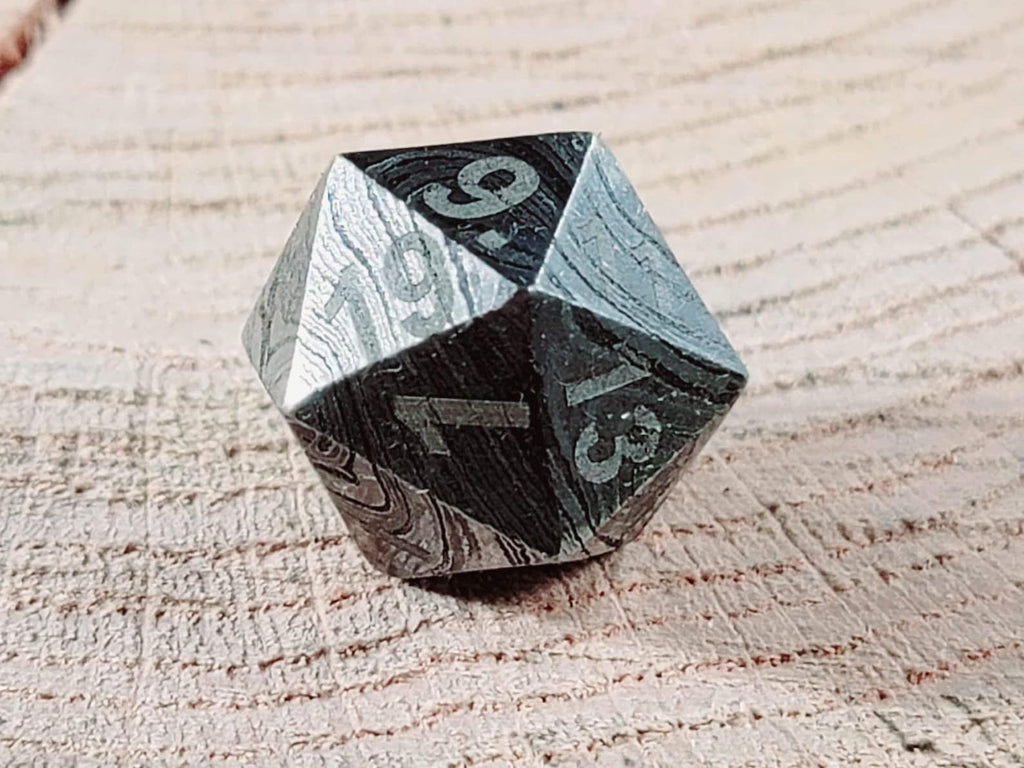 D20 Die 18 mm - Damascus Steel MINT/New / Hand Forged Steel / Damascus Steel / Game Dice / Larp / Gamer Gift