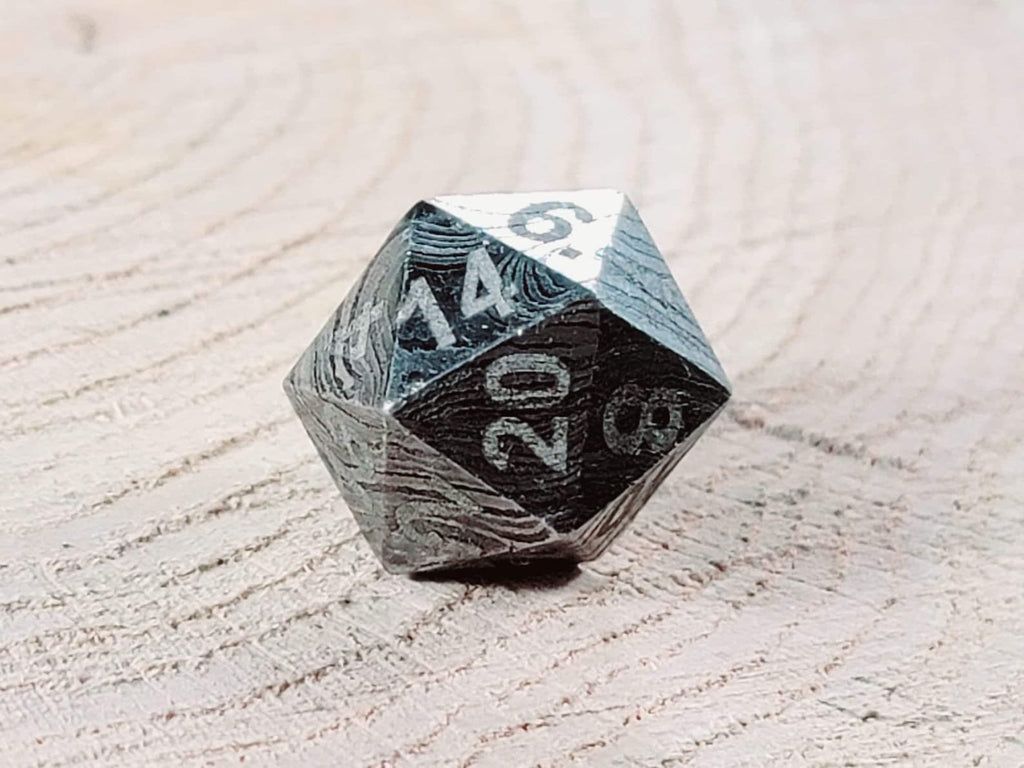 D20 Die 18 mm - Damascus Steel MINT/New / Hand Forged Steel / Damascus Steel / Game Dice / Larp / Gamer Gift