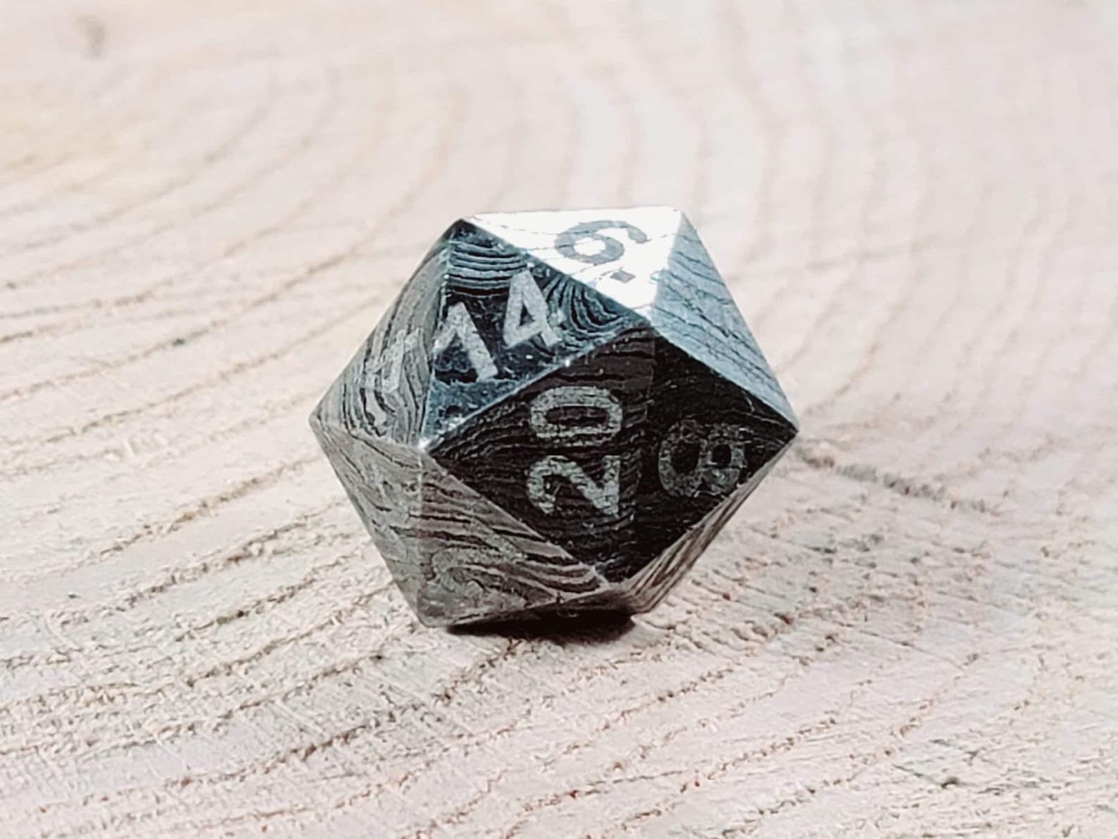 D20 Die 18 mm - Damascus Steel MINT/New / Hand Forged Steel / Damascus Steel / Game Dice / Larp / Gamer Gift