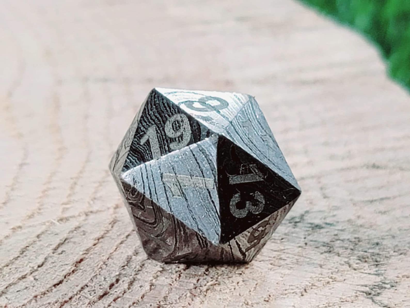 D20 Die 18 mm - Damascus Steel MINT/New / Hand Forged Steel / Damascus Steel / Game Dice / Larp / Gamer Gift