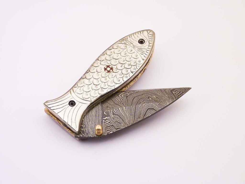 Personalized Custom Damascus Steel Lxuary Knife Folding Pocket Knife Hunting Knife with Handle Silver with Leather Sheeth
