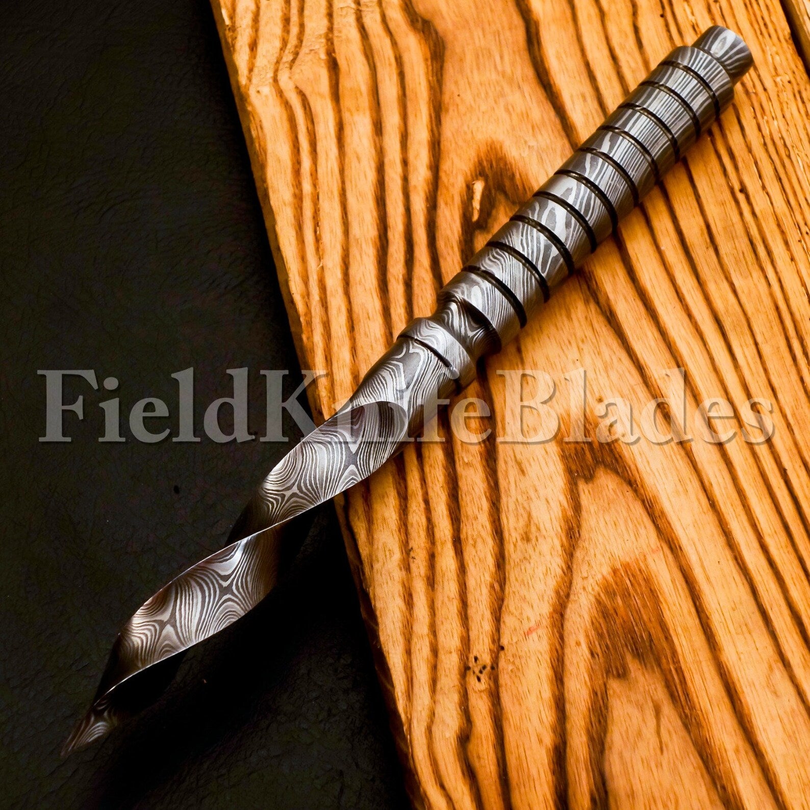 Personalized 10 inch Custom Forged Hunter Damascus Steel Tri Dagger Hand Forged Twisted Pattern Kris Dagger With Leather Cover