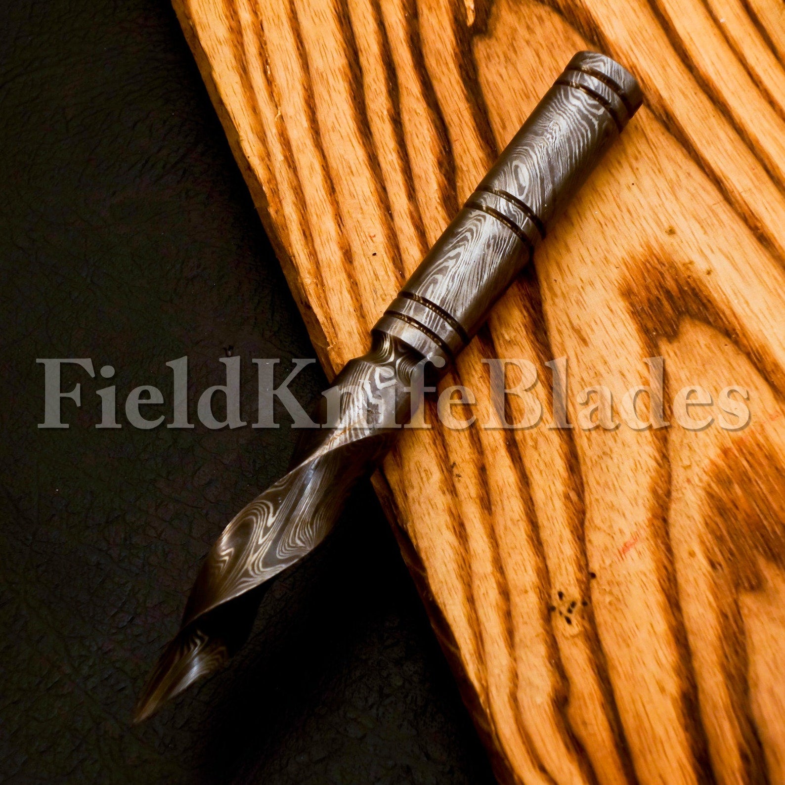 Personalized 6.5 inch Custom Forged Hunter Damascus Steel Tri Dagger Hand Forged Twisted Pattern Kris Dagger With Leather Cover