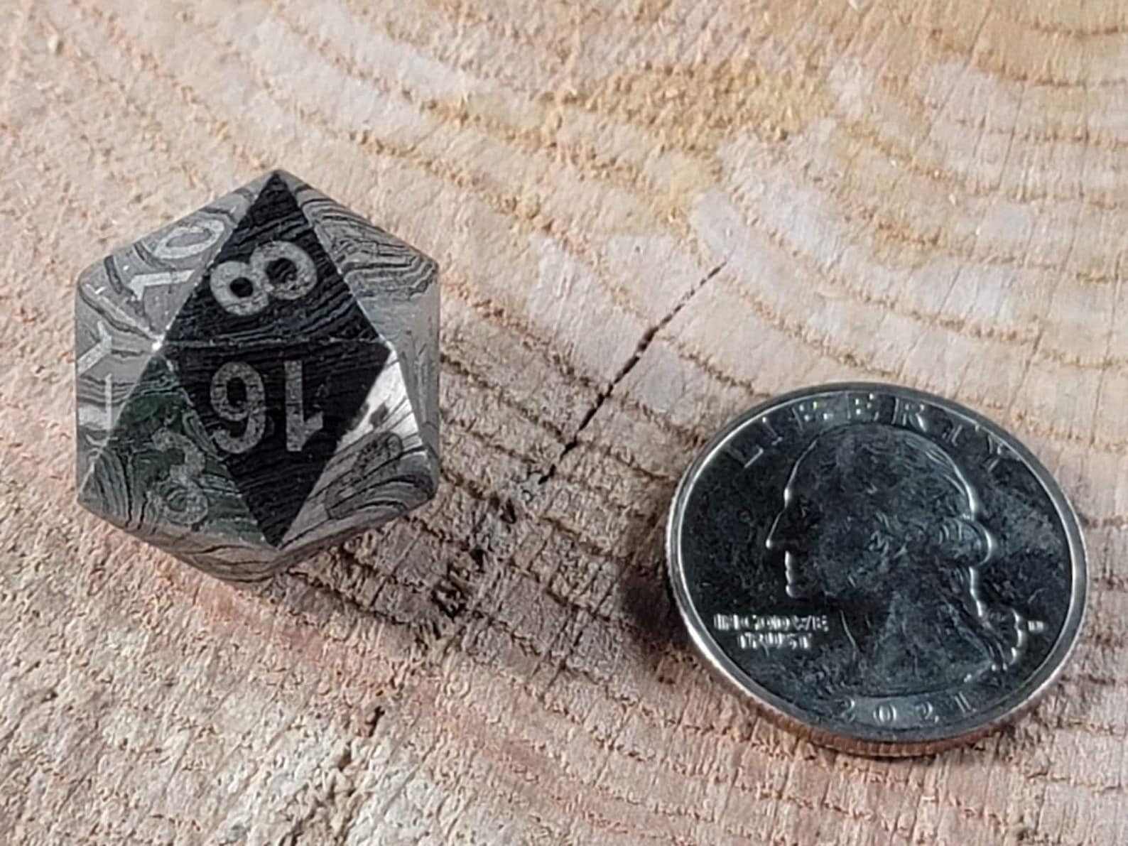 D20 Die 18 mm - Damascus Steel MINT/New / Hand Forged Steel / Damascus Steel / Game Dice / Larp / Gamer Gift