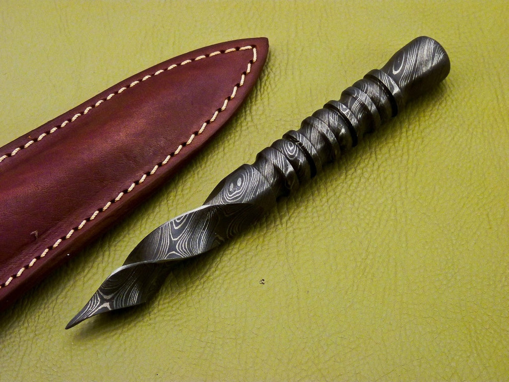Personalized 6.5 inch Custom Forged Hunter Damascus Steel Tri Dagger Hand Forged Twisted Pattern Kris Dagger W Leather Cover