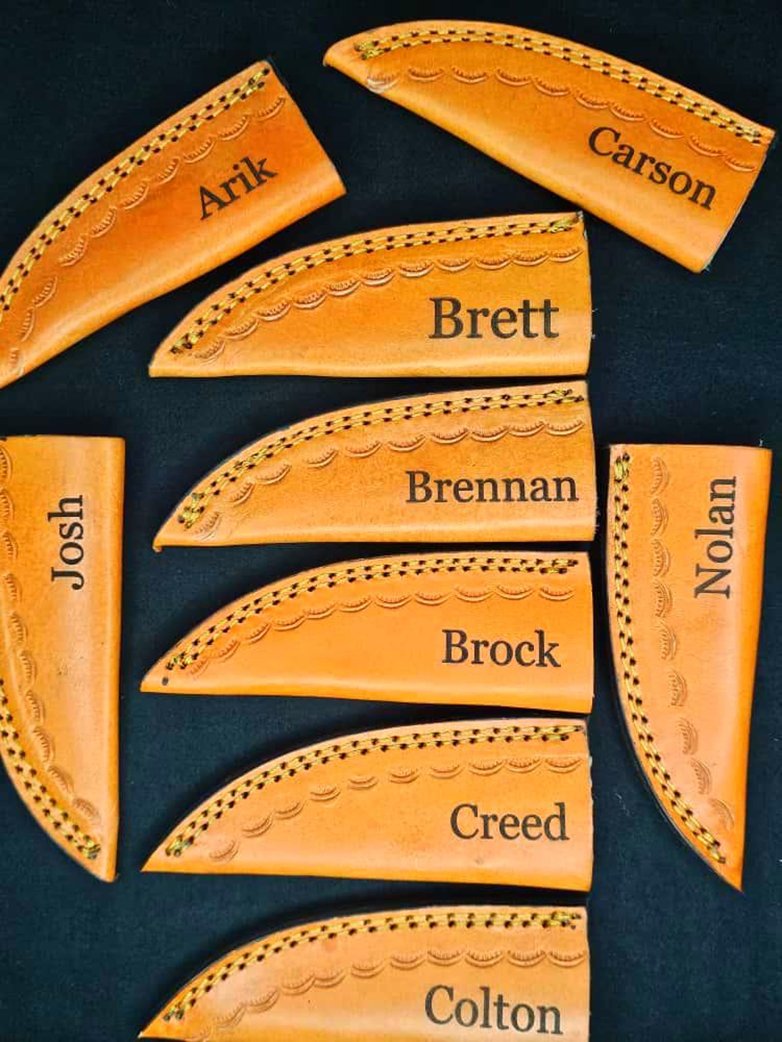 Personalized Set for Groomsmen Damascus Steel Hunting knife Handle Resin