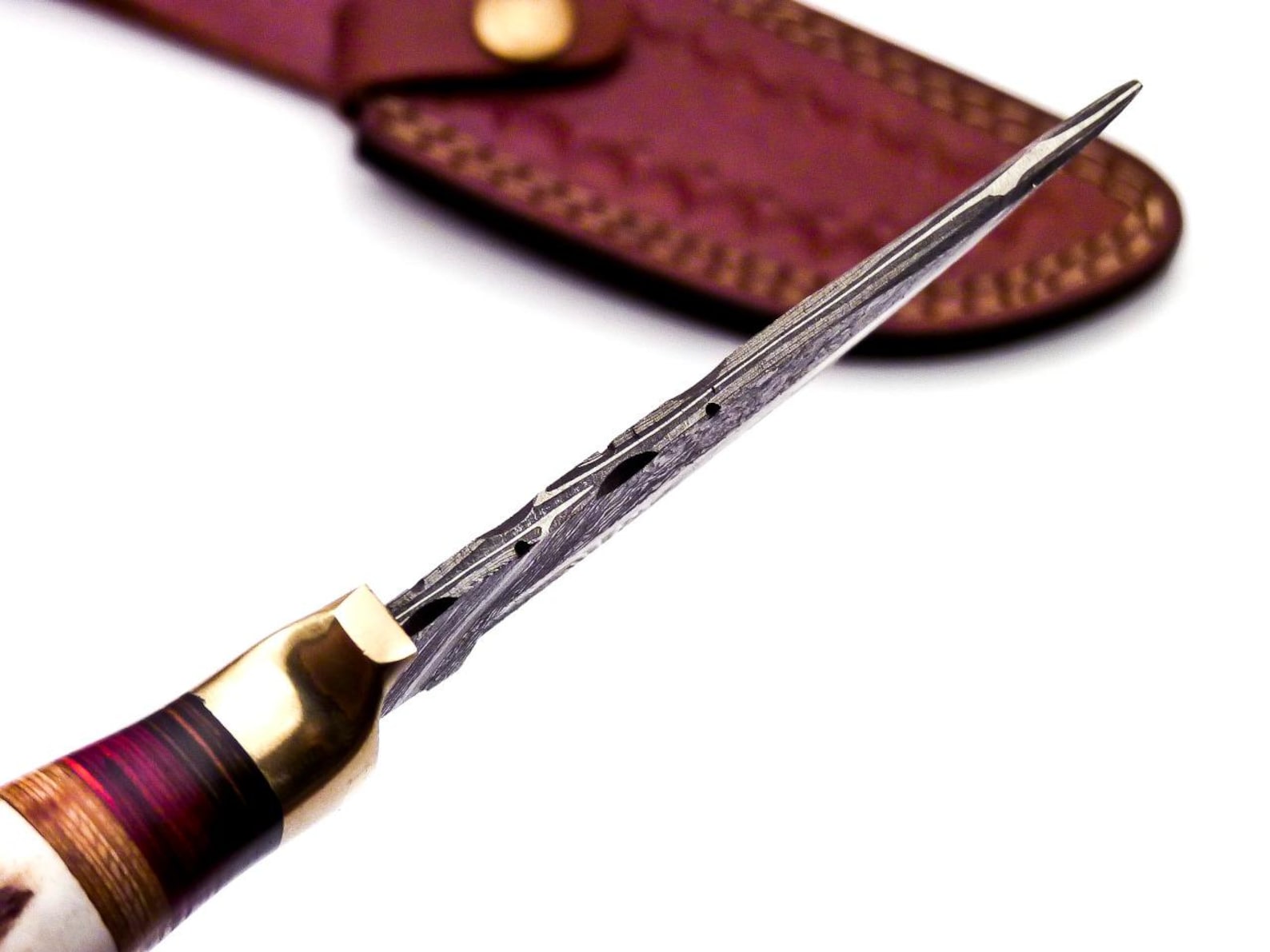 Personalized 6.5 inch Damascus Steel Hunting knife Handle Deer Antler W leather Cover