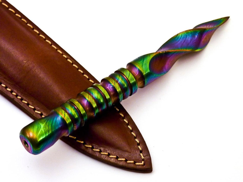 Personalized 6.5 inch Custom Forged Hunter Damascus Steel Tri Dagger Hand Forged Twisted Pattern Kris Dagger W Leather Cover